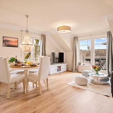 Wohlfuehl-Apartment Irisbluete Mit Privatstrand Friedrichshafen Extérieur photo