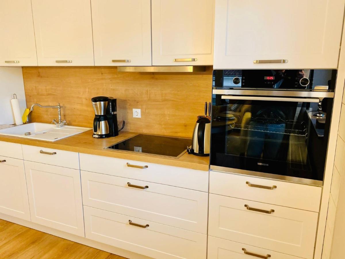 Wohlfuehl-apartment Irisbluete Mit Privatstrand Appartement FDH